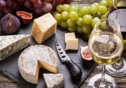 מסעדות, מזון מהיר, ייקבים ומחלבות באזור מלון לוגוס